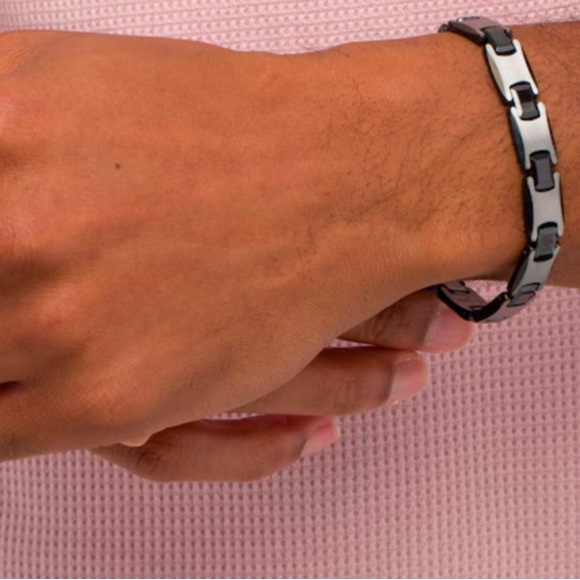 Zales Stainless Steel Link Bracelet - Picture 2 of 7